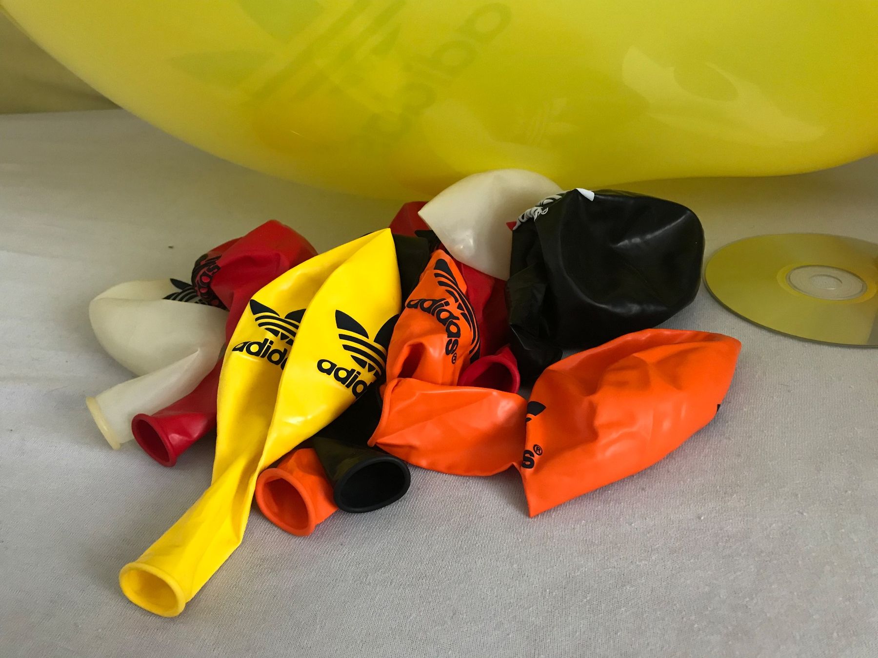 Giocattoli: Grosse Luftballons , Adidas – Nuovo (secondo la descrizione) da Glis venduto da 1Hector1 1