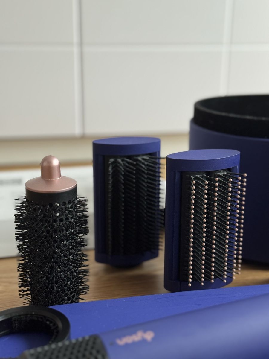 Dyson Sèche-cheveux: Dyson Airwrap Complete LONG Travel Edition – D'occasion à Zürich par and_5bzx 3