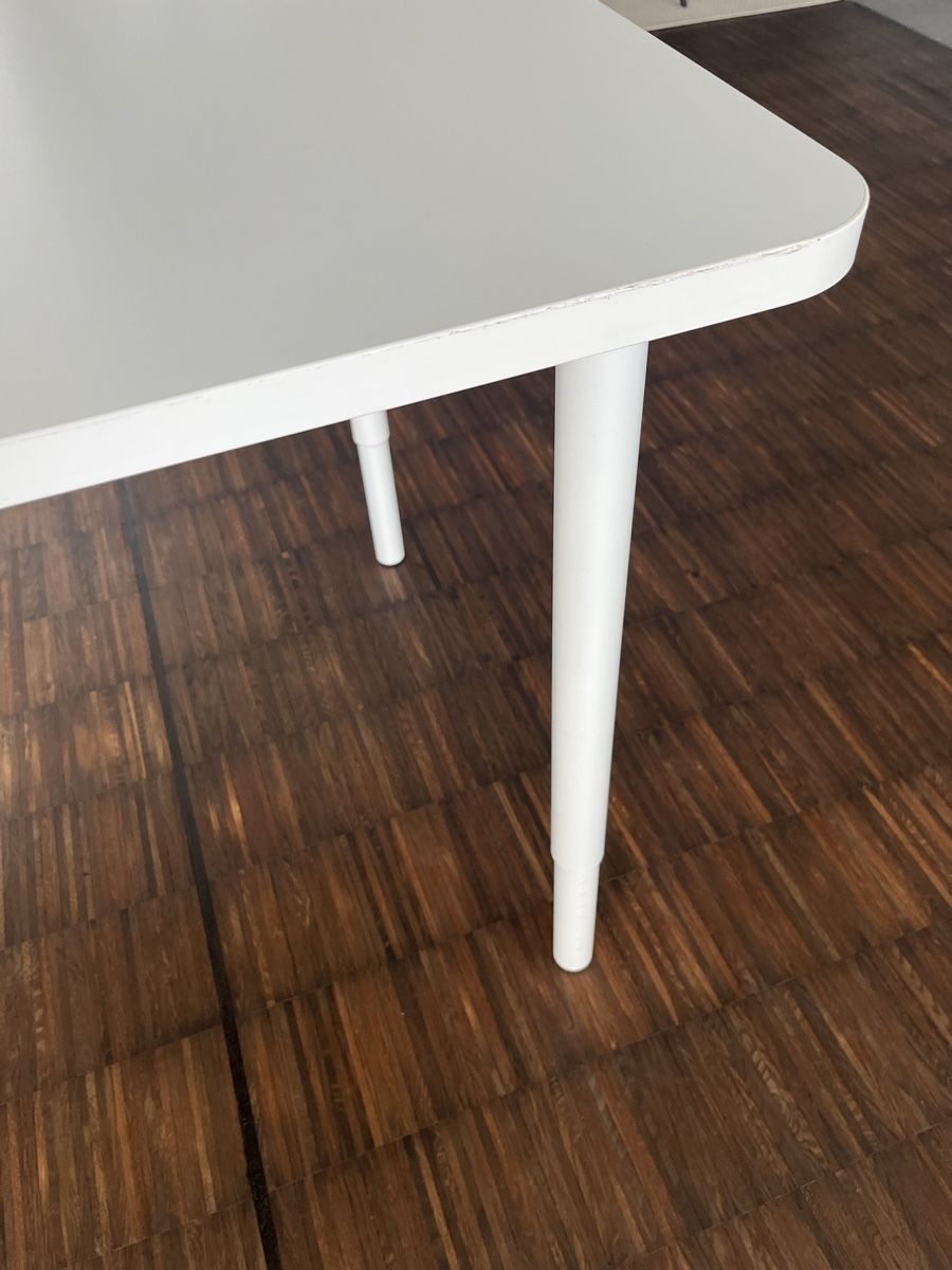 Scrivanie: Pult mit höhenverstellbaren Beinen – Usato da Zug venduto da Mikepfister 6