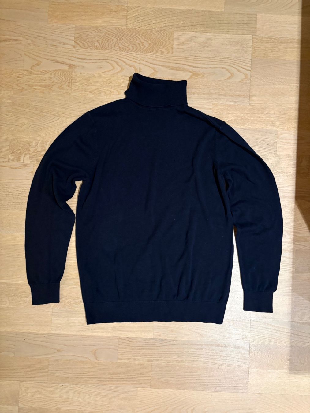 H&M Maglioni & Felpe: H&M Pullover grau Rollkragen Grösse M, selten getragen – Usato da Zürich venduto da davidihagee 2