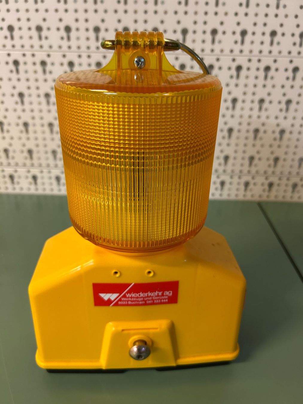 Lampen: Baulampen – Gebraucht aus Rotkreuz von Fairerpreis