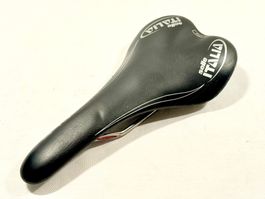 Selle Italia SLR CARBON FIBRE Leder Sattel 135g / 2605