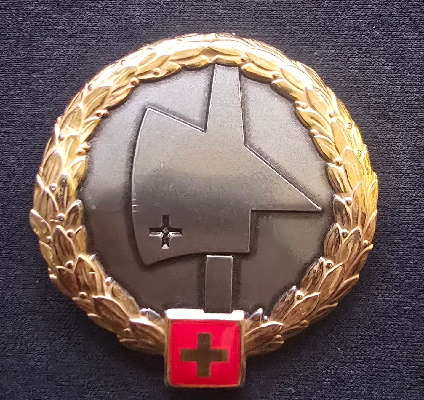 Broches & Aiguilles: Beretemblem Kdo OP – D'occasion à Pfyn par mei_vyw5