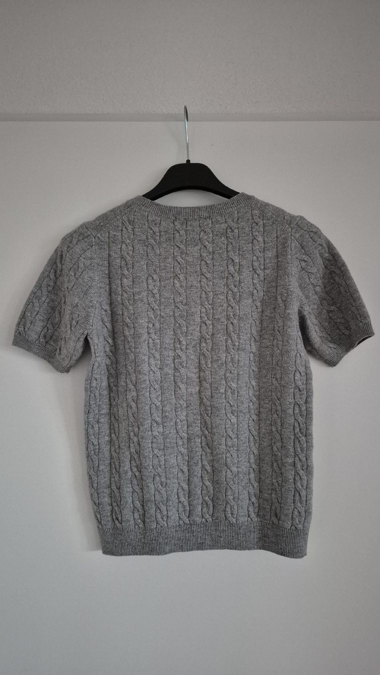 Uniqlo T-shirt: Pull manches courtes UNIQLO – Nuovo (secondo la descrizione) da Villars-sur-Glâne venduto da ninisabri 1