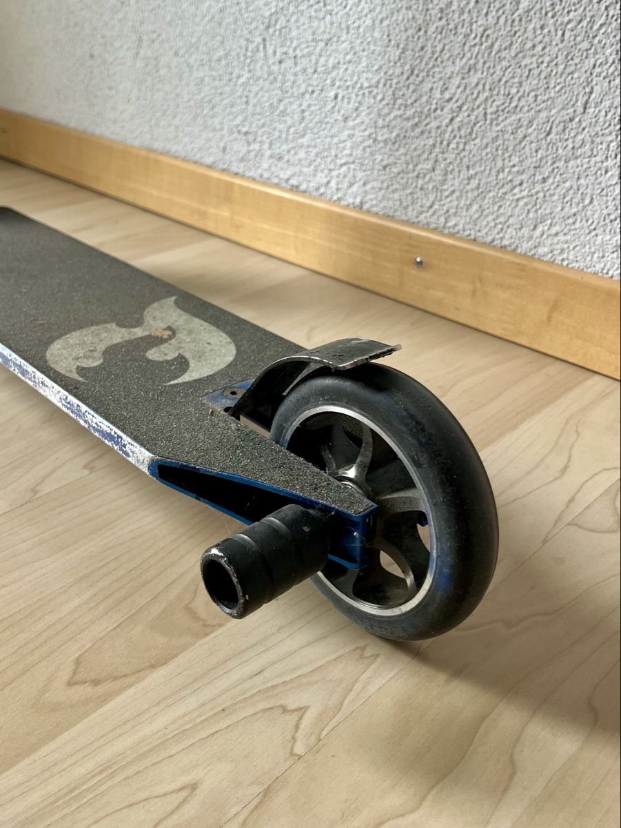 Chilli Kickboard: Chili Pro Scooter Dunkelblau gebraucht – Gebraucht aus Hombrechtikon von Julien_zrh 3