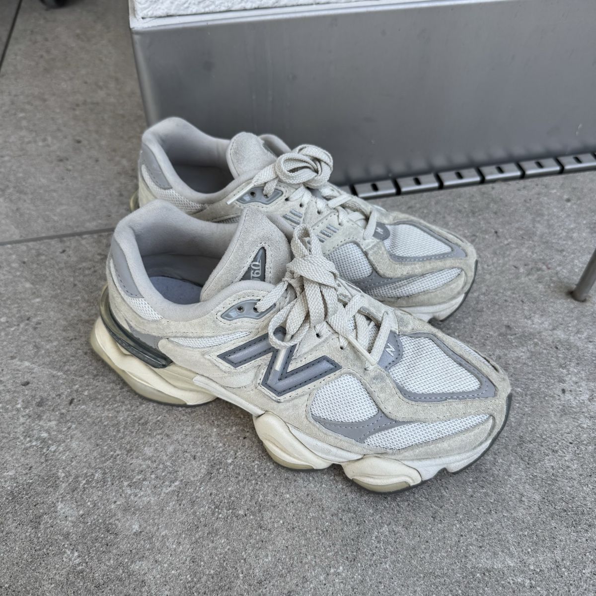 New Balance Damenschuhe: New Balance 9060 Grösse 36 – Gebraucht aus Itingen von JDG11 1