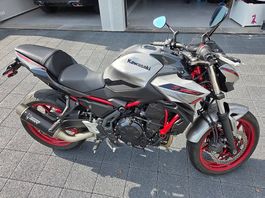 KAWASAKI Z650
