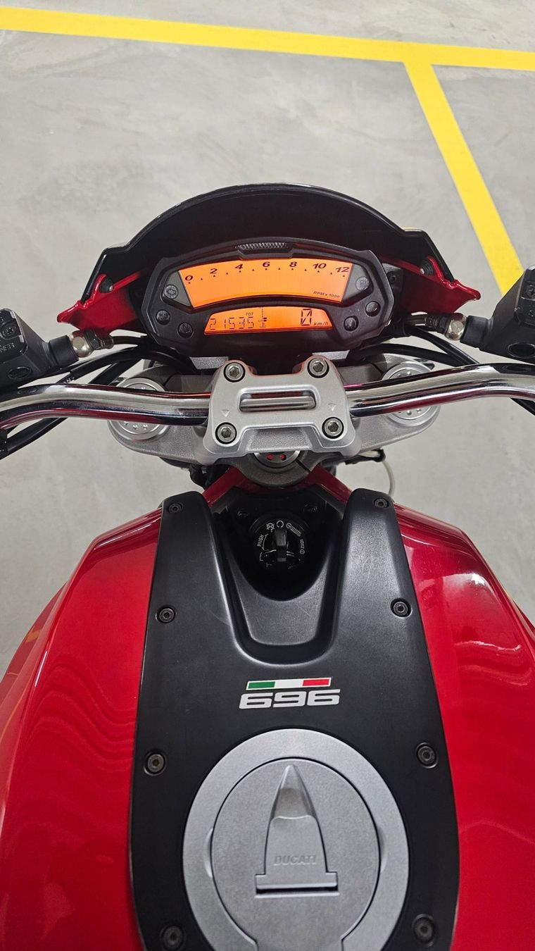 Ducati Strada: Ducati MONSTER 696 frisch ab MFK – Usato da Sissach venduto da Swagga 7