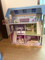 Puppenhaus aus Holz mit Möbel siehe Bilder