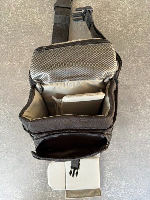 Lowepro Taschen: Professionelle Fototasche – Neu (gemäss Beschreibung) aus Illnau von 437emanuel 1