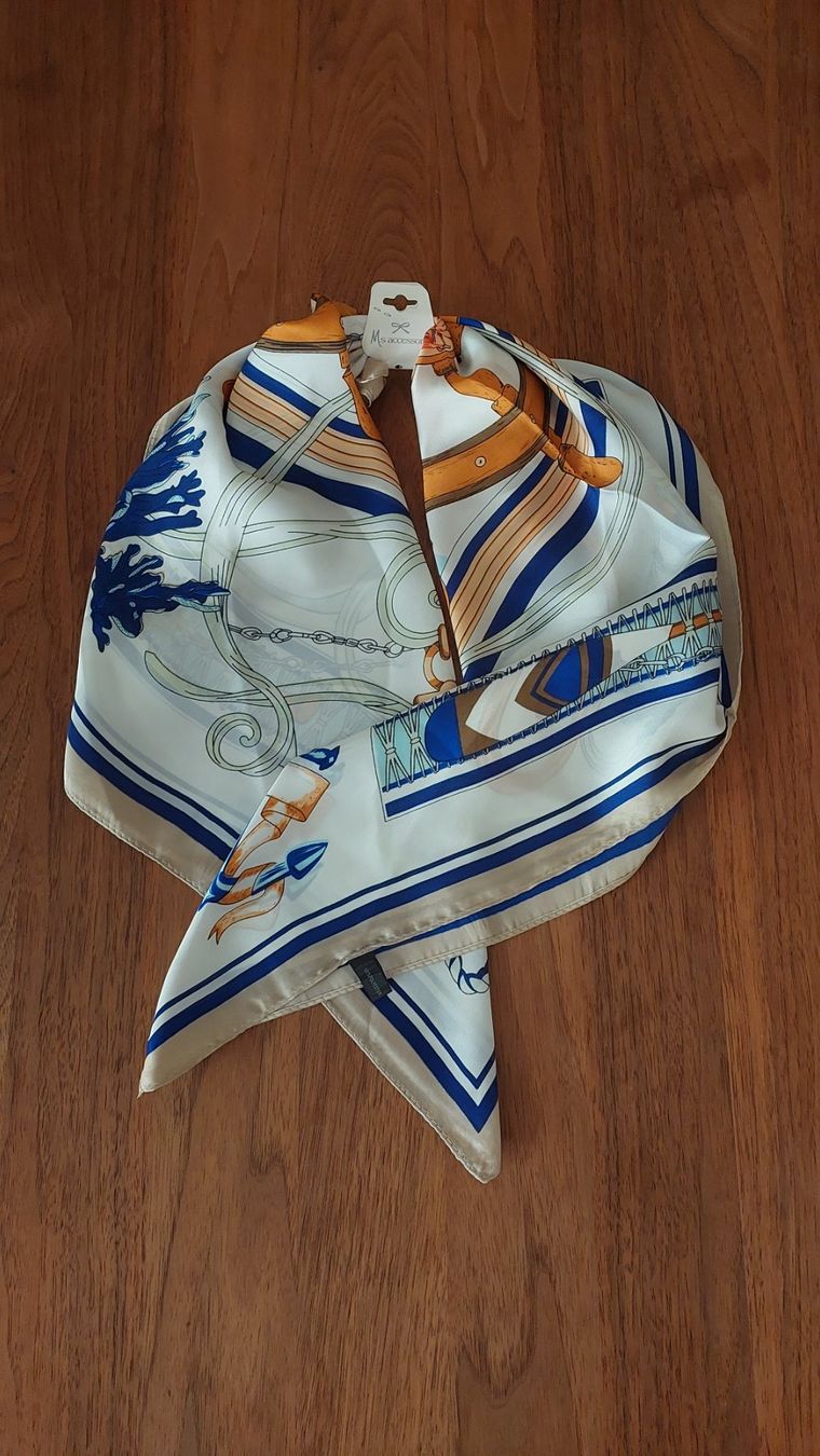 Foulards, Tücher & Schals: Twilly - Seidenschal - NEU – Neu und originalverpackt aus Hittnau von Razorback_1971