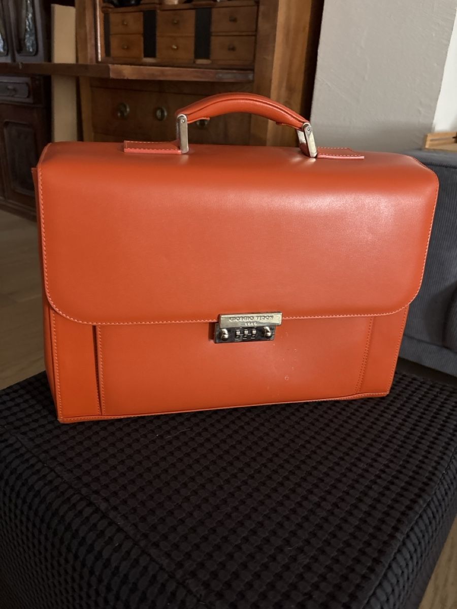 Koffer & Taschen: Sacoche Georgio Fedoni – Gebraucht aus Estavayer-le-Lac von bde_mc5x