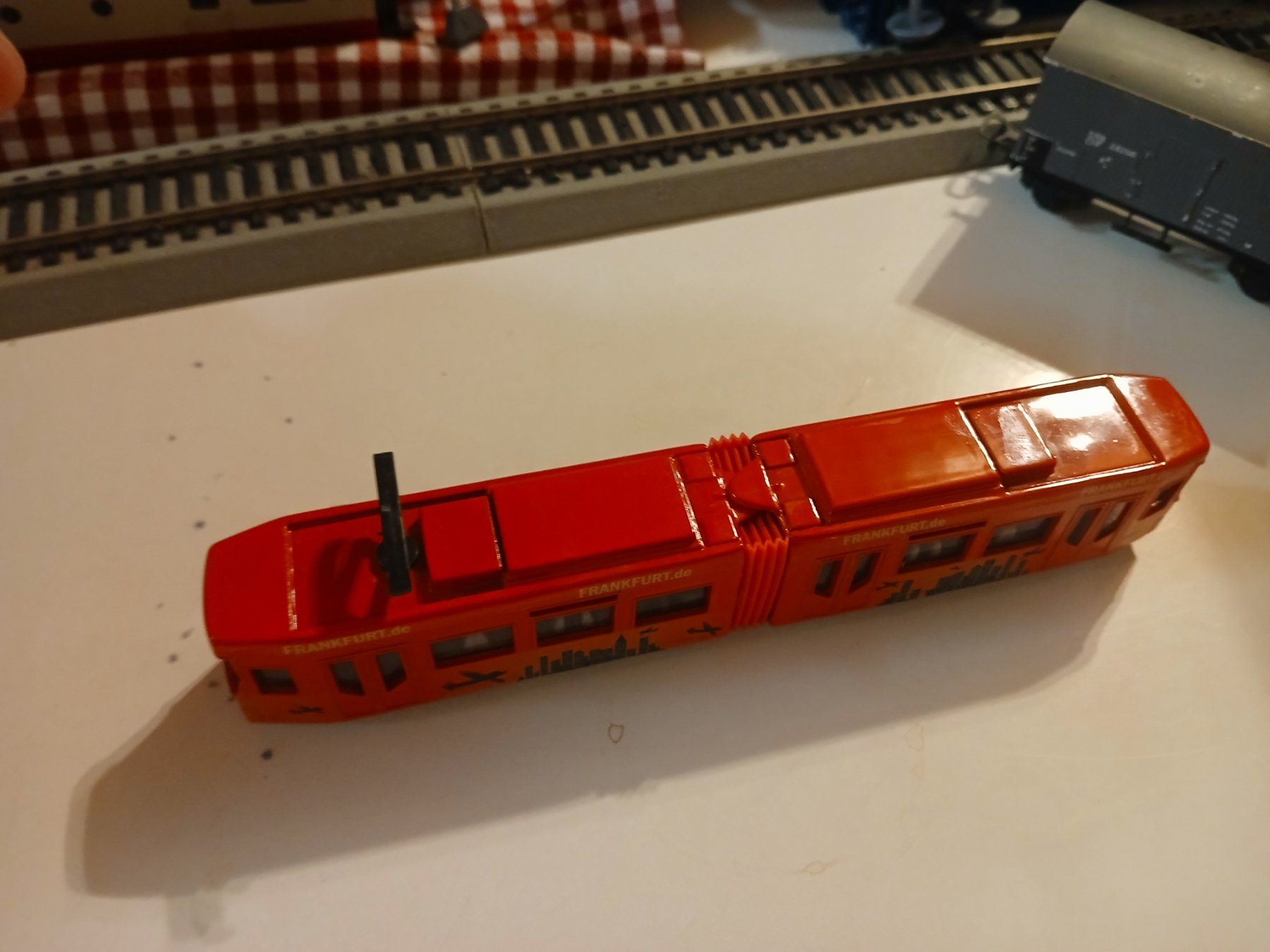 Siku Modellini di ferrovie: Siku Strassenbahn Tram Modell – Nuovo (secondo la descrizione) da Balsthal venduto da redcarpet 1