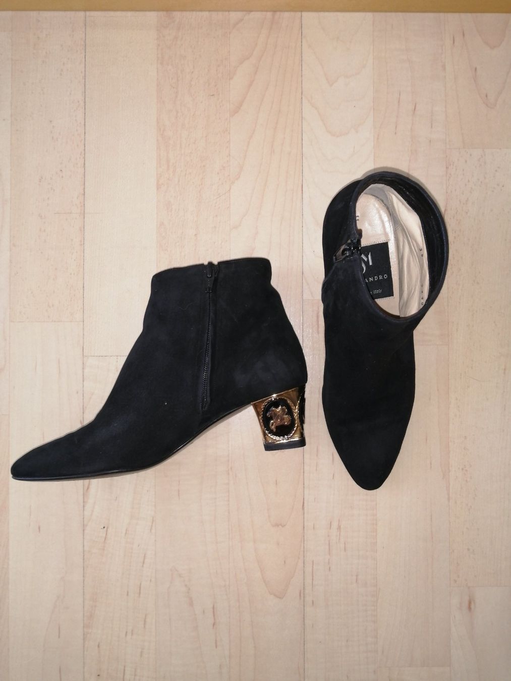 Damenschuhe: Stiefeletten  aus echtem Wildleder – Gebraucht aus Buchrain von nat_pl5p 1