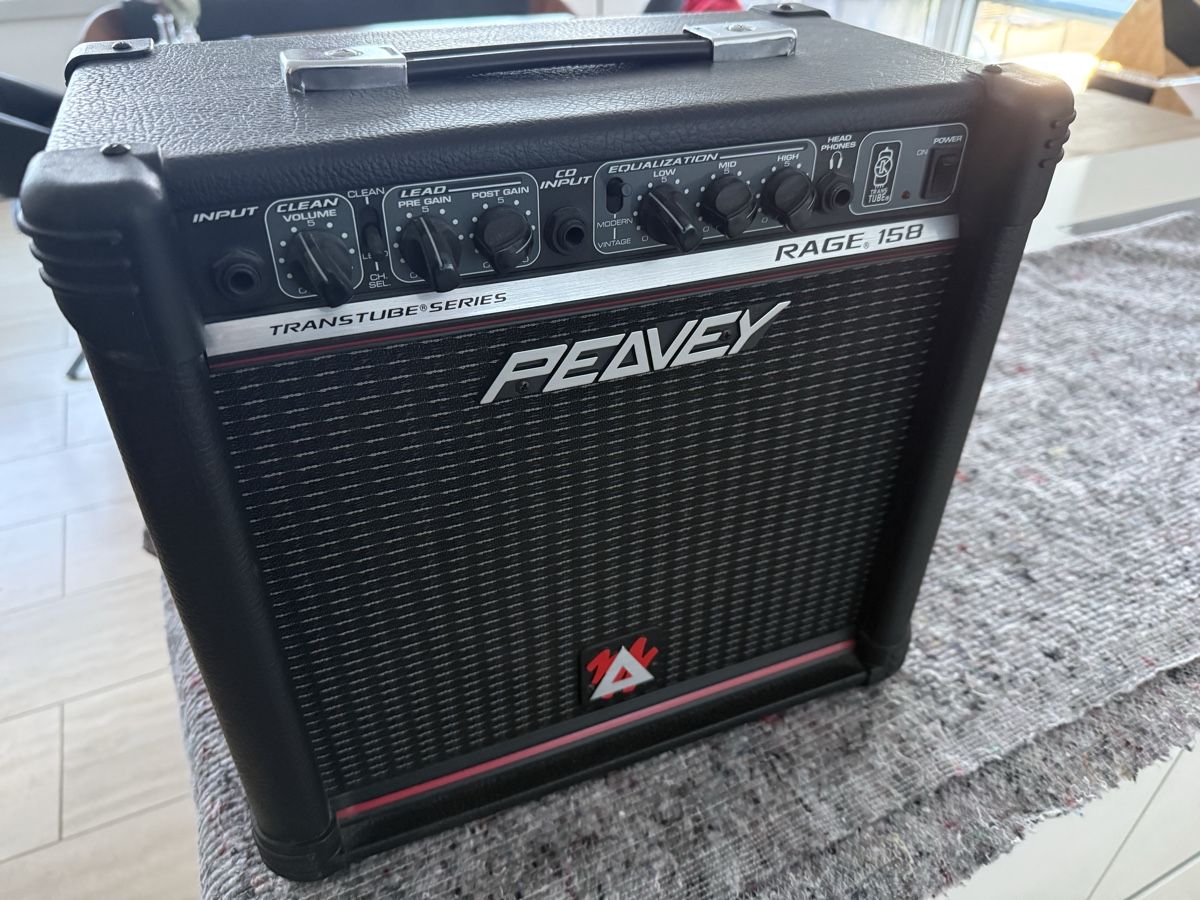 Peavey Amplificatori: PEAVEY Rage 158 Gitarrenverstärker – Usato da Bülach venduto da Berimbau0 2