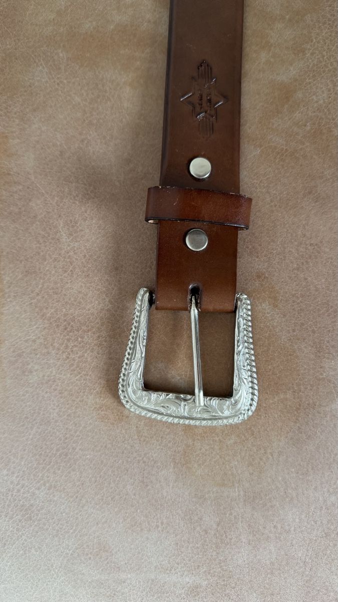 Cinture: Gürtel Stars & Stripes Leder – Usato da Veltheim AG venduto da KimiSinger