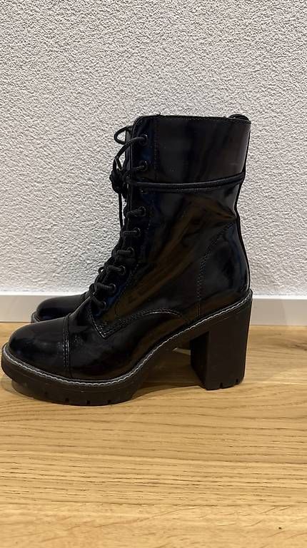 Damenschuhe: Stiefelette Schwarz – Neu und originalverpackt aus Frauenfeld von Rebecca.97 1