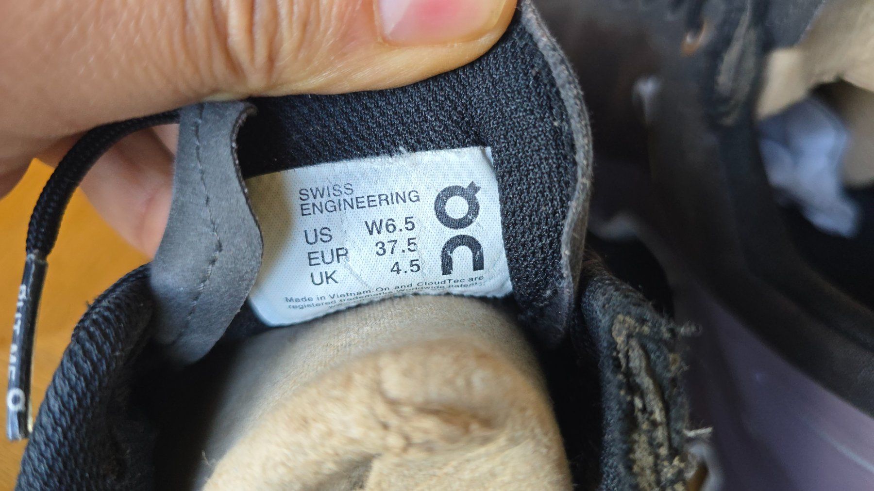 On Damenschuhe: ON Cloud  schuhe EU 37.5 – Gebraucht aus Wallisellen von theblacksheep 4