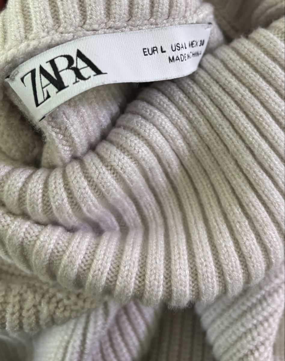 Zara Gilet & Giacche senza maniche: Zara ärmelloser Rollkragenpullover beige Grösse L – Usato da Zürich venduto da cmiks 3