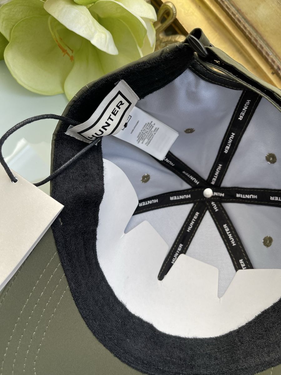 Sonstige Kleidung & Accessoires: HUNTER Storm Cap – British Heritage trifft – Neu (gemäss Beschreibung) aus Winkel von Glamour-Style 5
