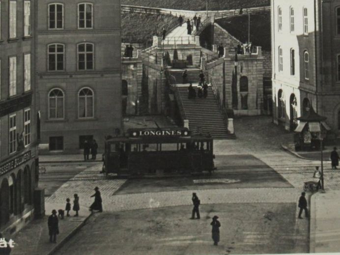 Cartoline postali: Bern , Tram , Universität – Nuovo (secondo la descrizione) da Grenchen venduto da Bluemchen1900