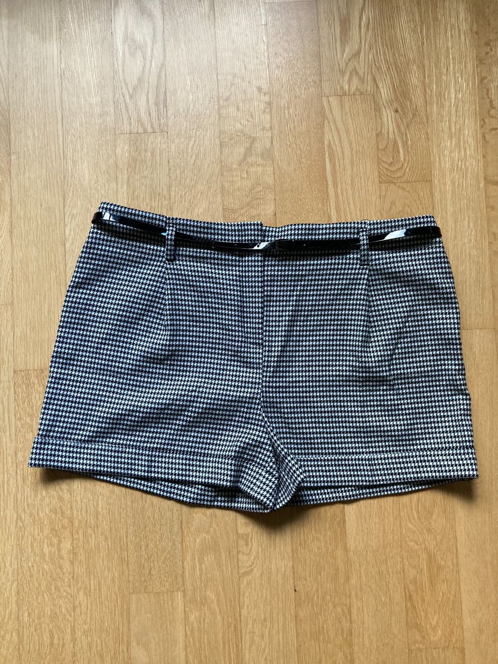 Pantalons: Wollshorts – D'occasion à Binningen par Smar13