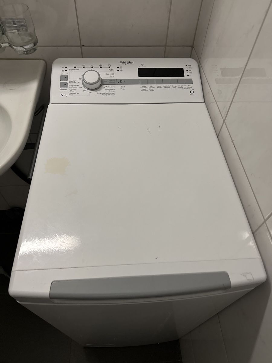Whirlpool Waschmaschinen: Wasmachine Whirlpool 6th sense – Gebraucht aus Unterägeri von