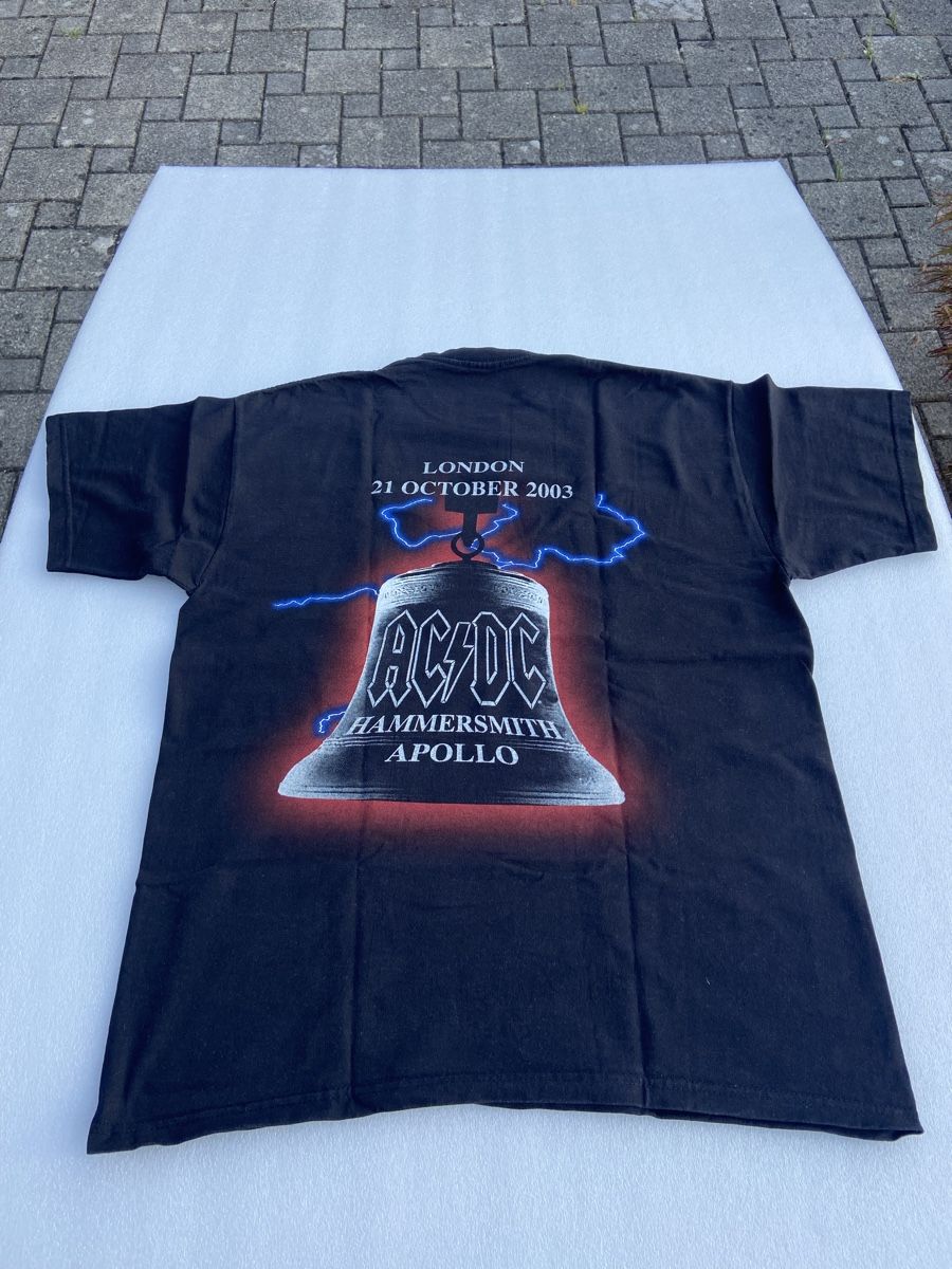 T-shirt: AC/DC Shirt – Usato da Schötz venduto da Willibandi 2