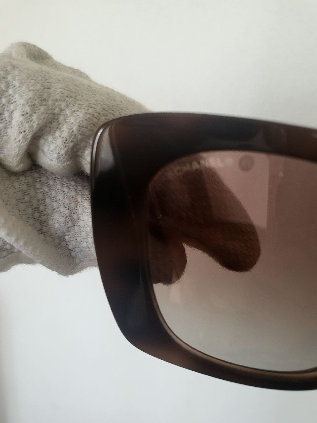 Chanel Occhiali & Lenti: CHANEL Sunglasses, Brown, Style 5422-B-A. – Usato da Sarmenstorf venduto da zuz_q5kq 3