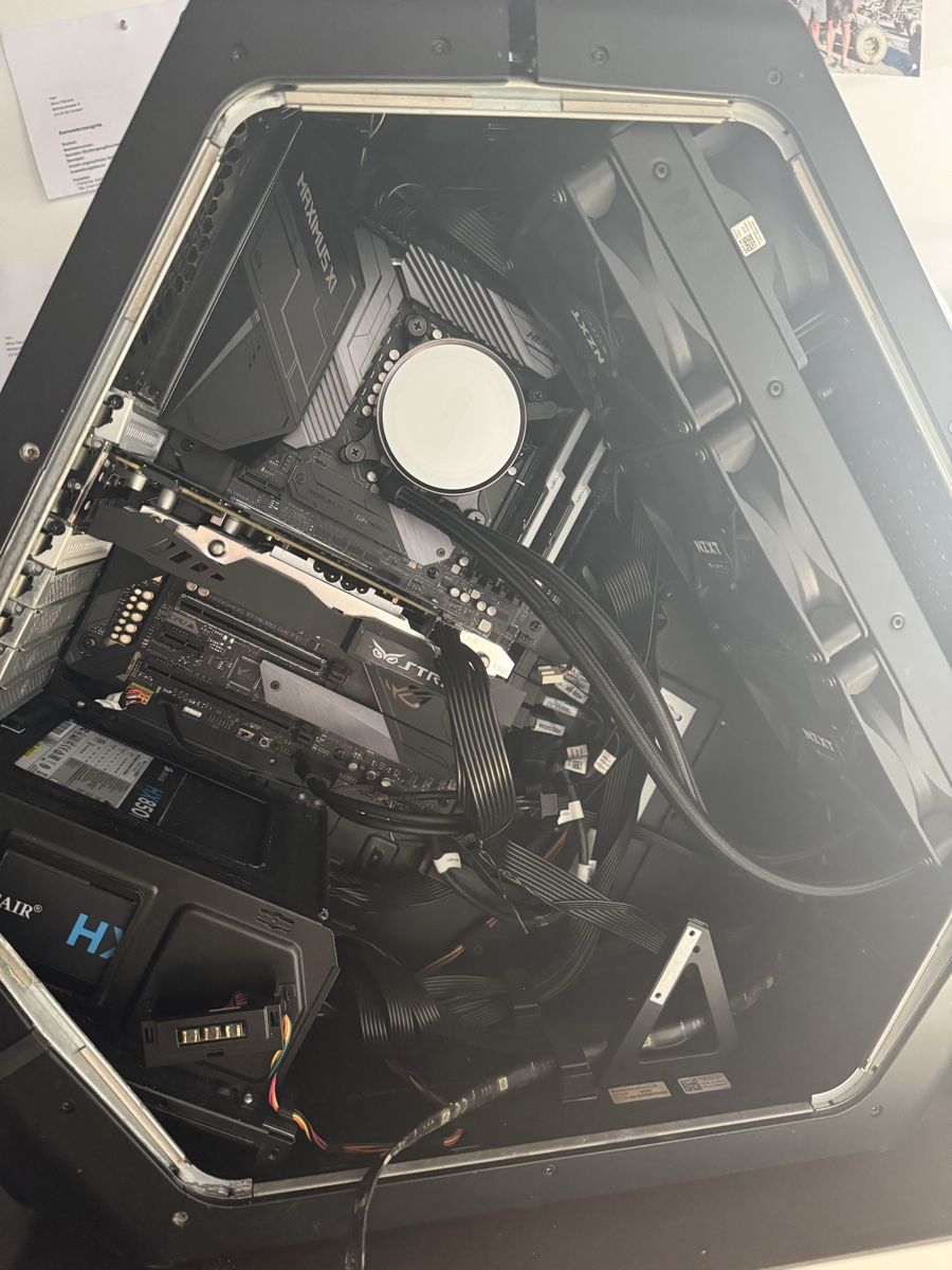Alienware PCs: Custom Alienware Area 51 I9 – Gebraucht aus Uznach von pet_rn9v