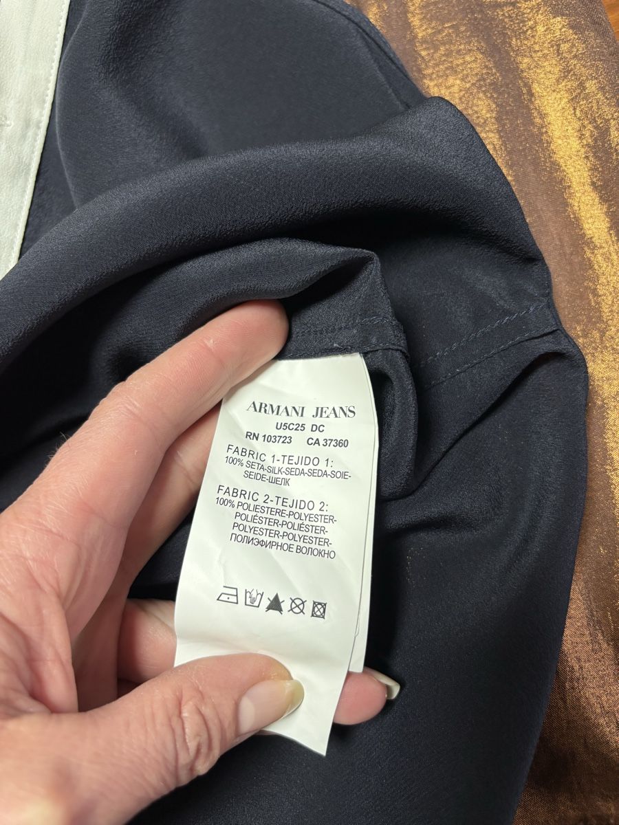 Armani Camicette: Bluse Seide Armani Jeans Gr. S – Usato da Winterthur venduto da san_wd8j 6