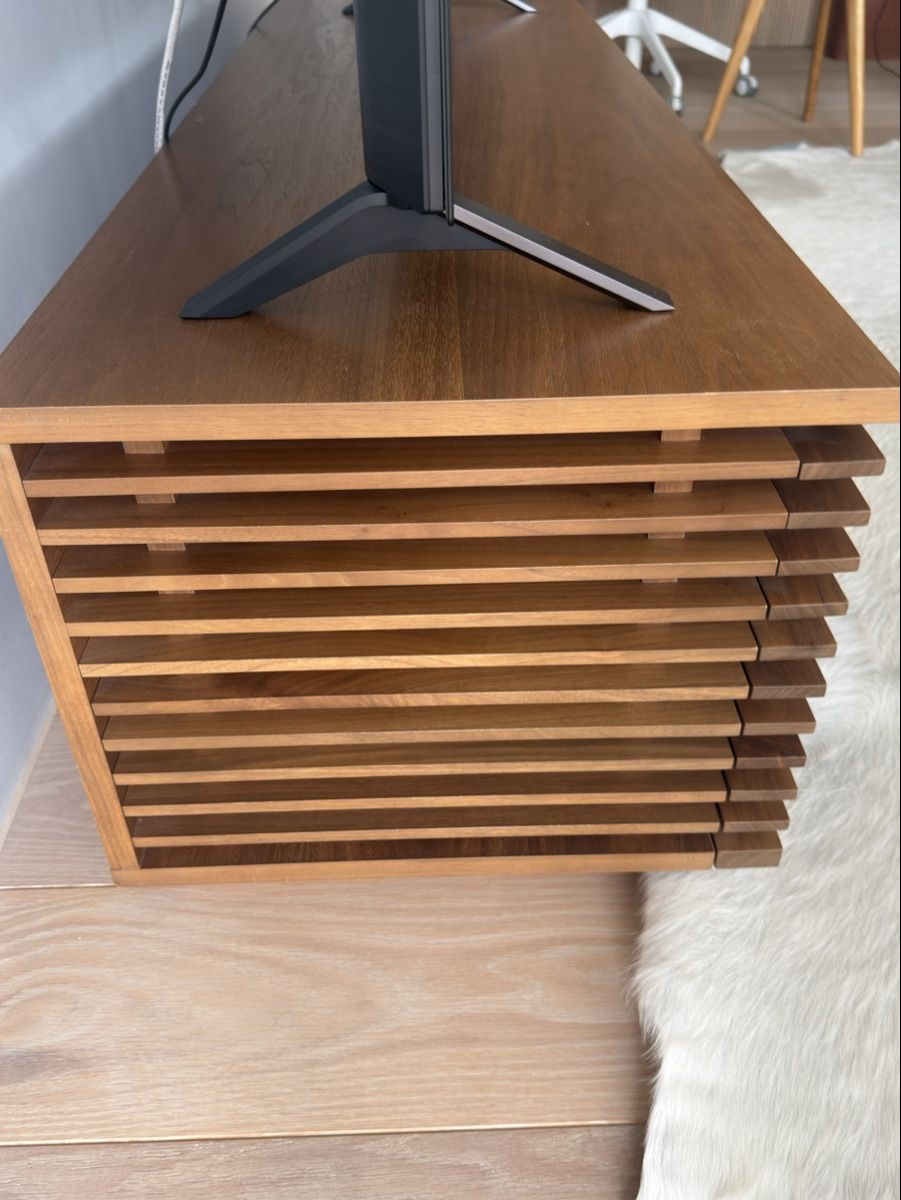 Mobili TV: Line Media Console Walnut wood by Design Within Reach – Usato da Herrliberg venduto da fmo_9hjy 5