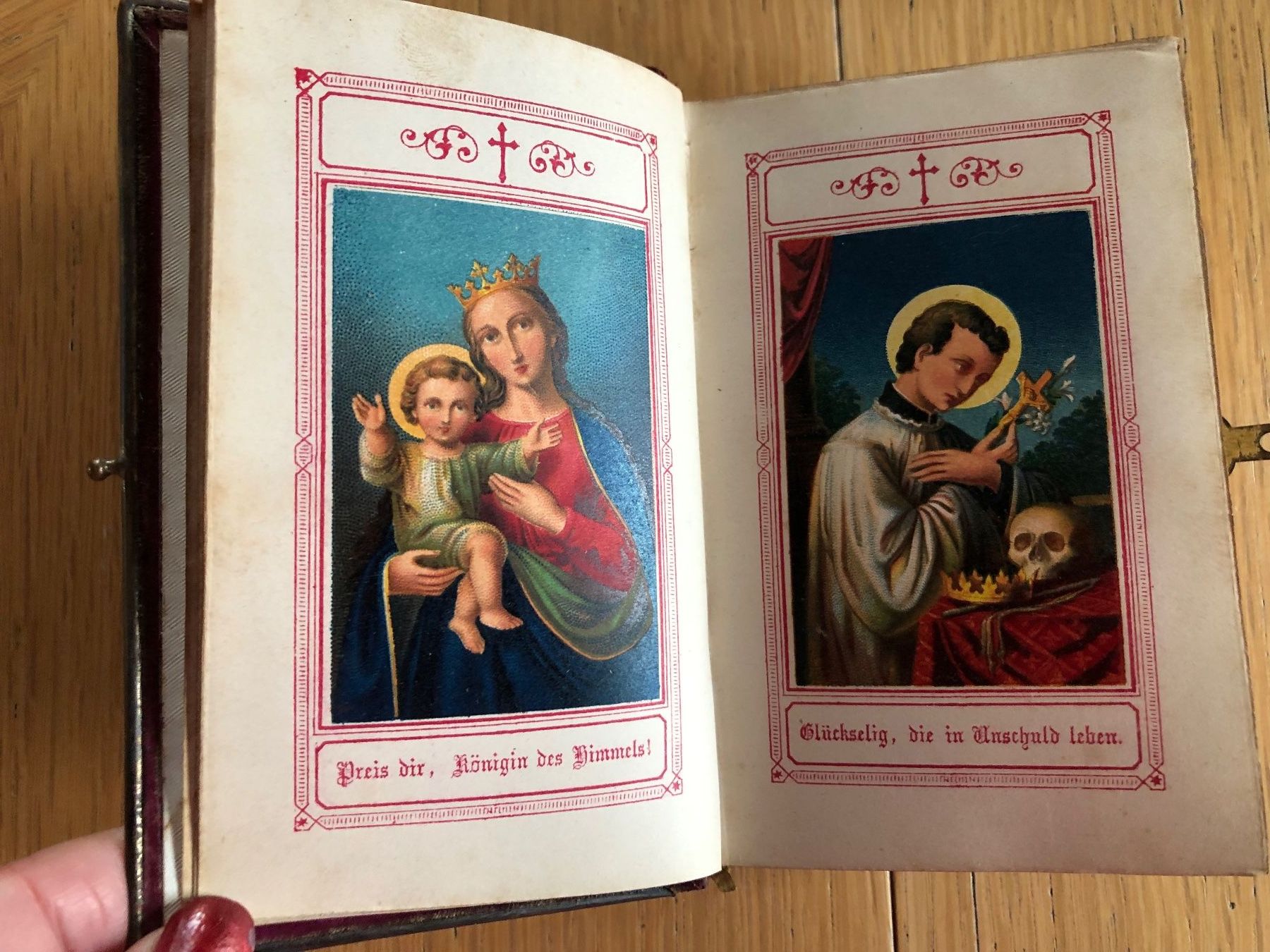 Libri: Antikes Gebetsbuch mit Kreuz, Samt – Usato da Schübelbach venduto da Dolly990_2 5