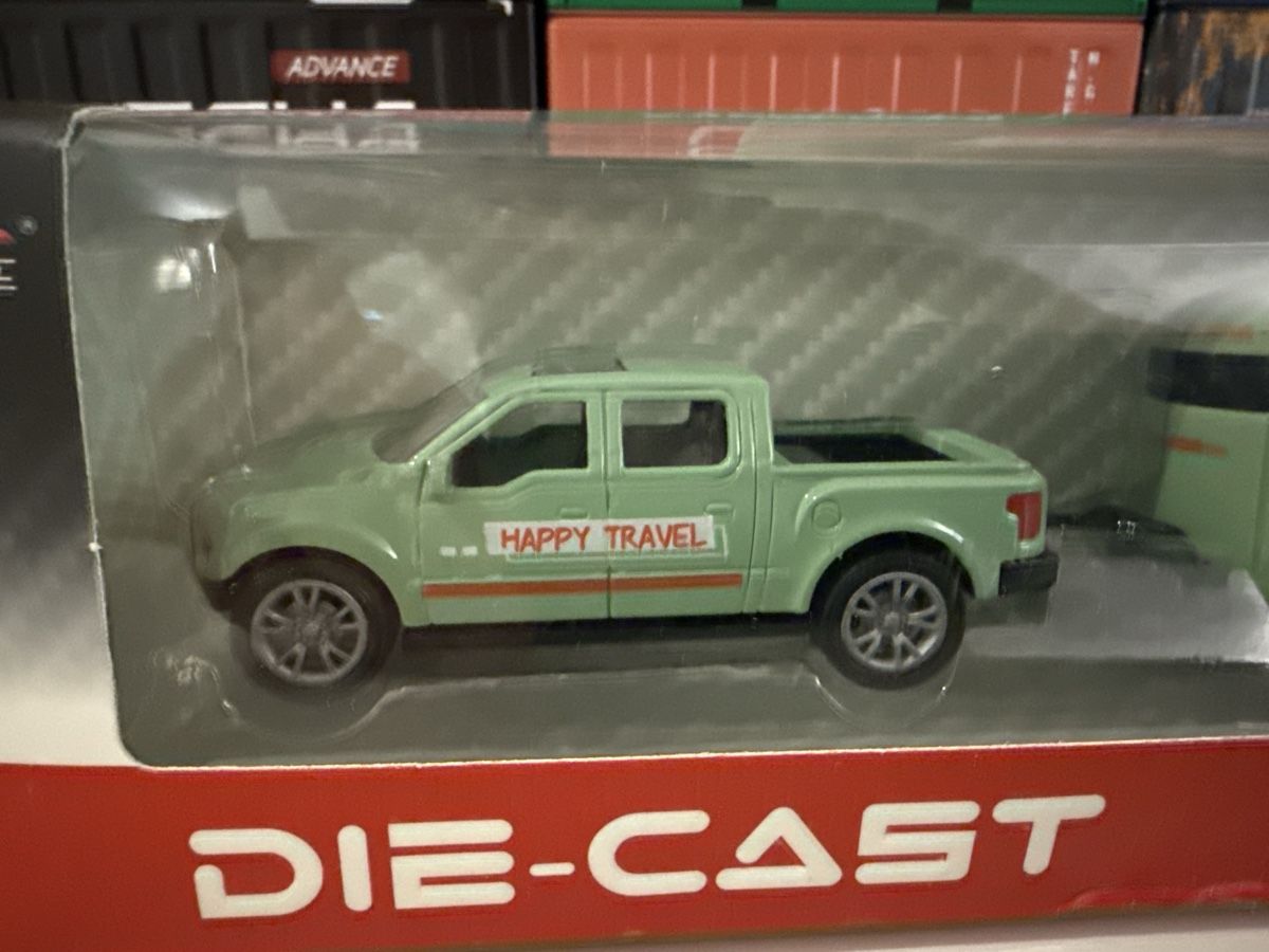 Modellini d'auto: Die-Cast Pickup mit Wohnwagen neuwertig – Nuovo e nell'imballaggio originale da Basel venduto da Zomeg 1
