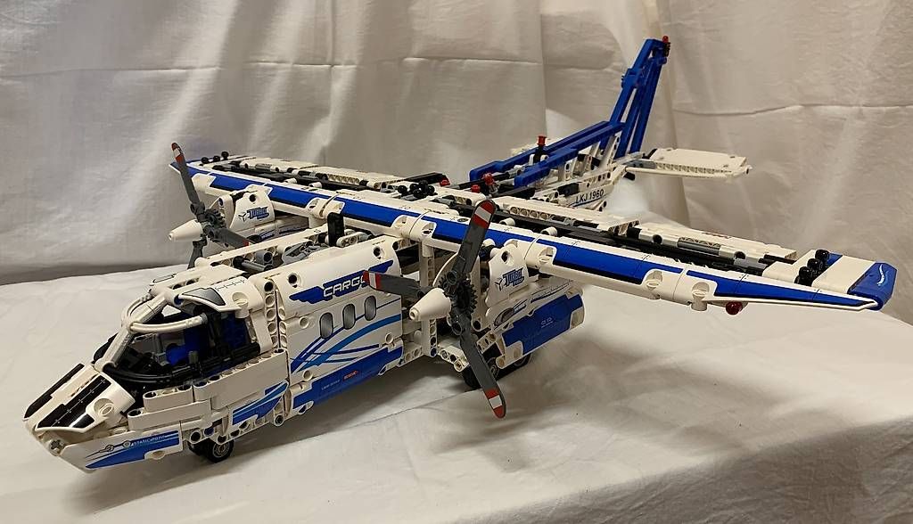 Lego Jeux de construction: Lego Technic Frachtflugzeug – D'occasion à Meikirch par meineangebote