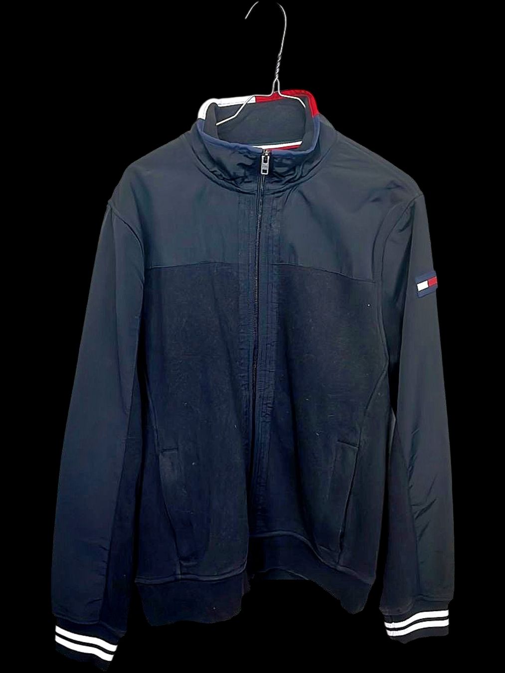 Tommy Hilfiger Jacken: Tommy Hilfiger Schwarze Bomberjacke - Größe M – Gebraucht aus Zug von vinokilo 1