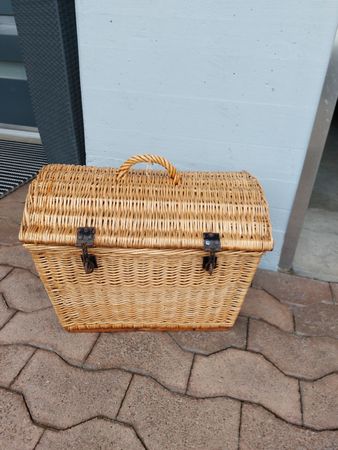 Antiker Weiden Koffer super deko stück für Oldtimer