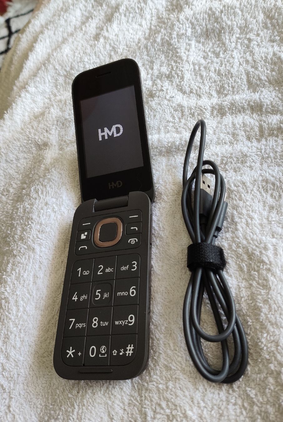 Telefoni cellulari / Smartphones: HMD 2660 Flip  Dual Sim 4G – Usato da Zollikofen venduto da zar_j67f 5