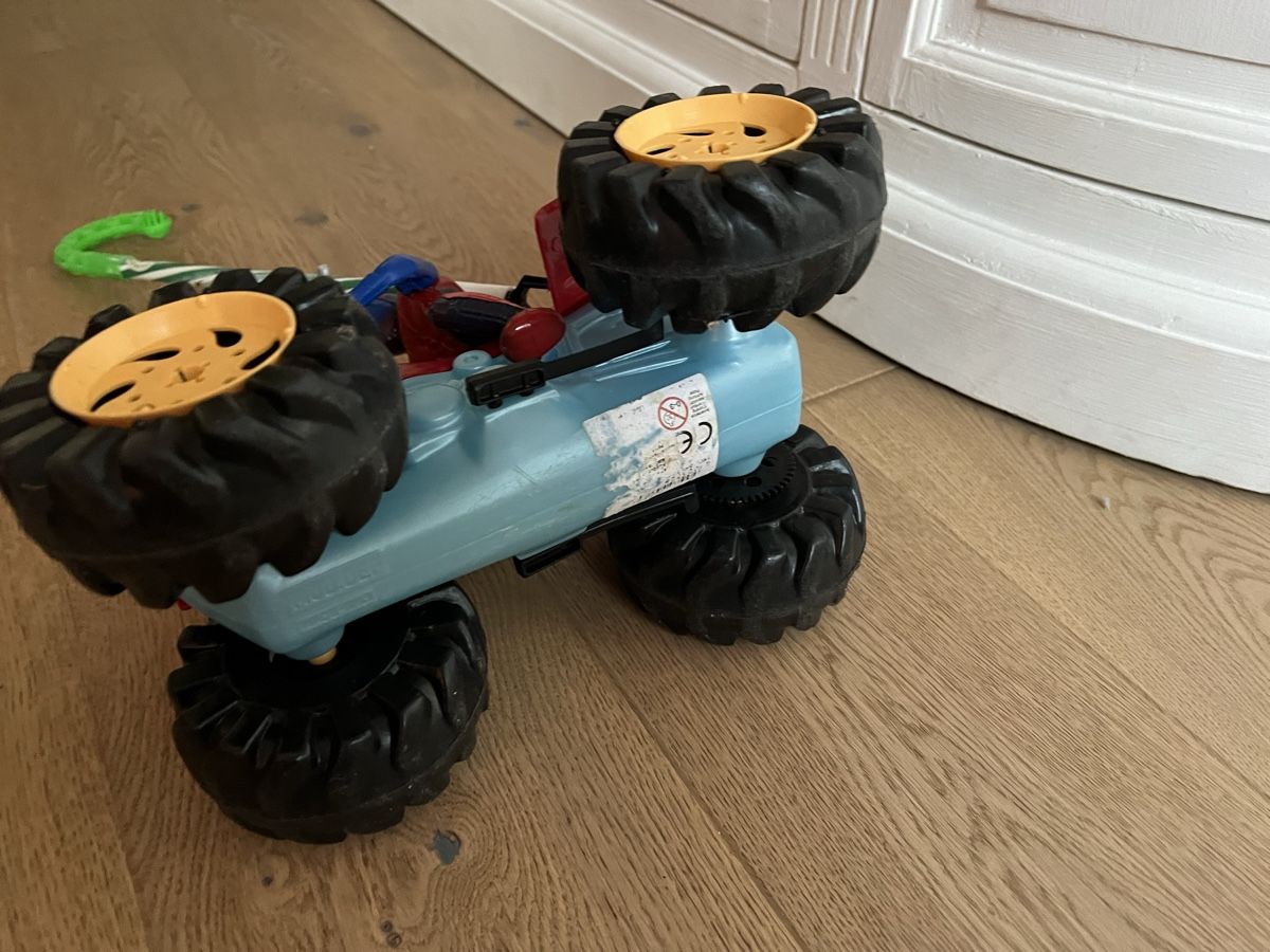 Giocattoli: Spiderman Quad mit Lenkstange, Red Devils für Kleinkinder – Usato da Oensingen venduto da katepe 4