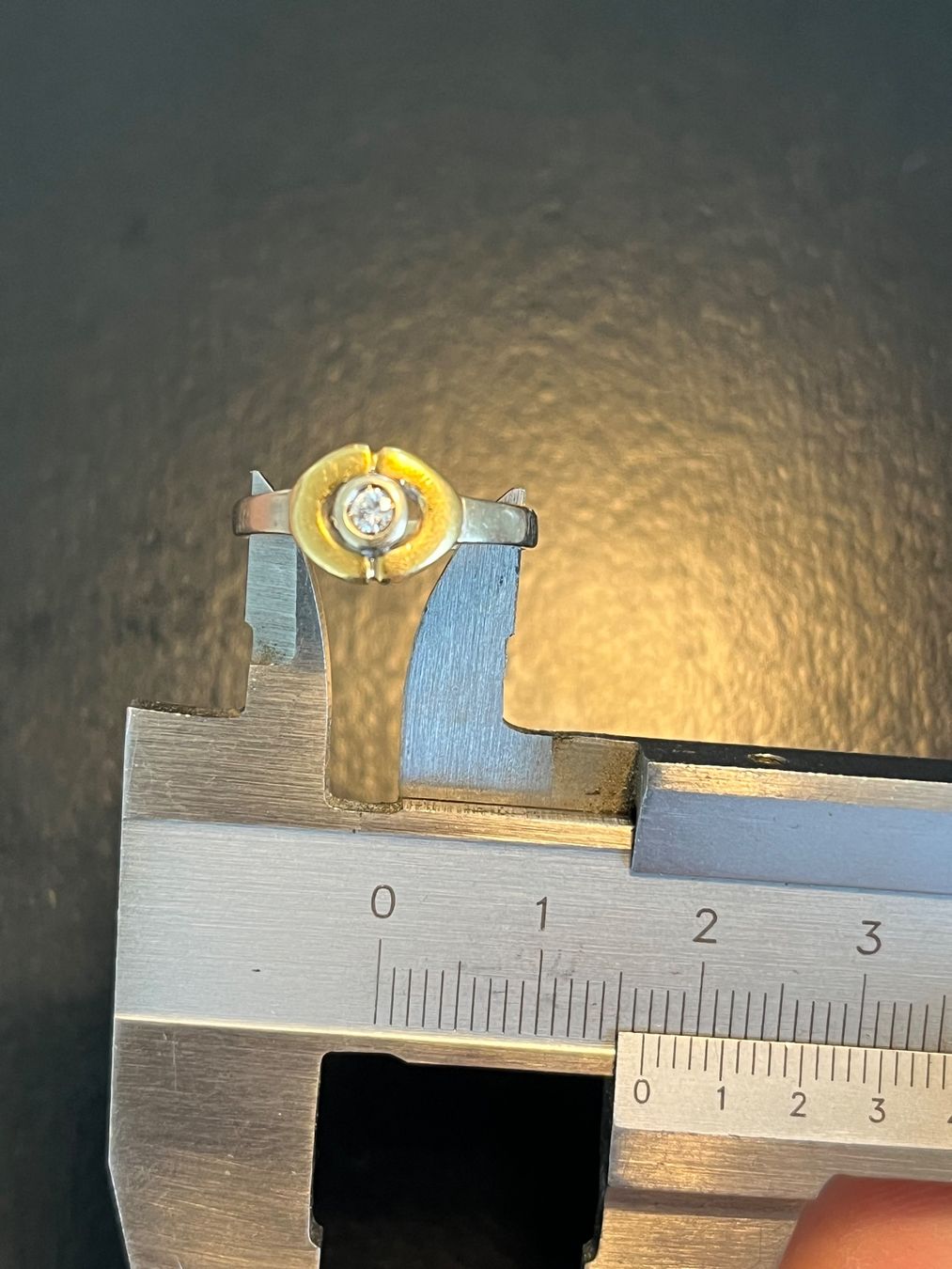 Anelli: Goldring 750 mit Brillant – Usato da Ossingen venduto da Silver-collector 2