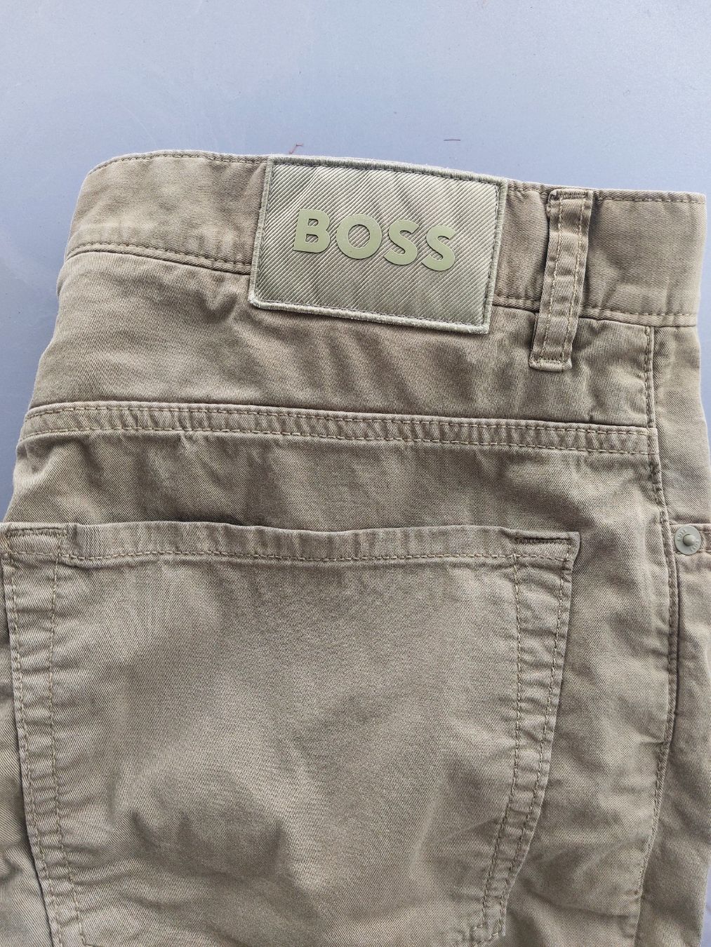 Hugo Boss Hosen: BOSS Hose Regular Fit Grün – Gebraucht aus Horgen von prinza 4