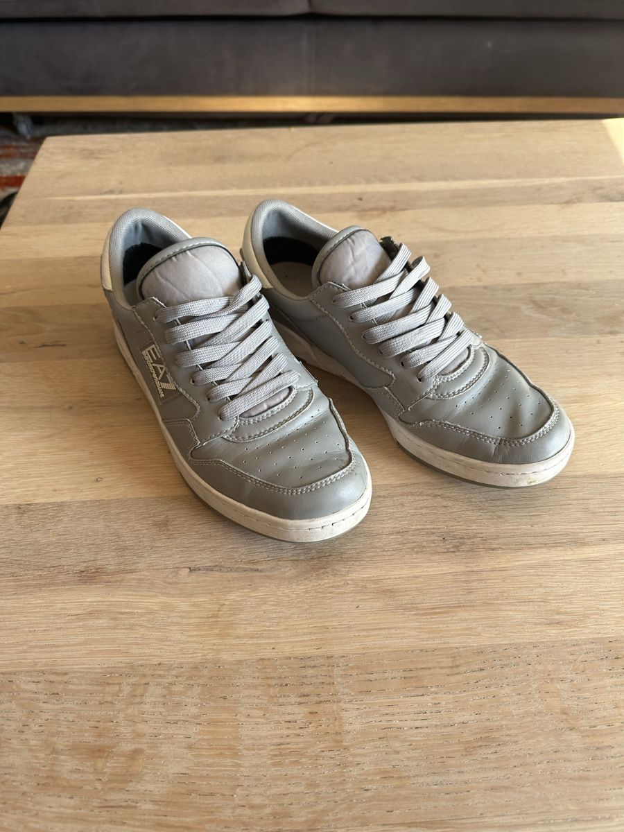 Armani Scarpe da uomo: EA7 Emporio Armani Sneaker grau Gr. 38 – Usato da Winterthur venduto da whatdreamz 1