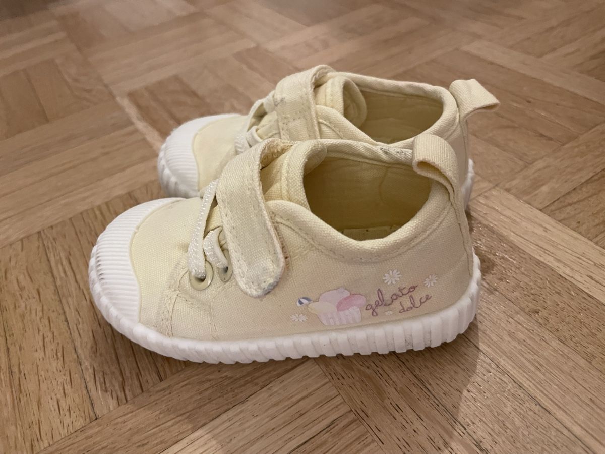 Schuhe für Mädchen: Mädchen Schuhe  – Gebraucht aus Niederlenz von Plusia