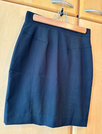 NEU mit Etikett schwarz H&M kurzer eleganter Rock geschlitzt
