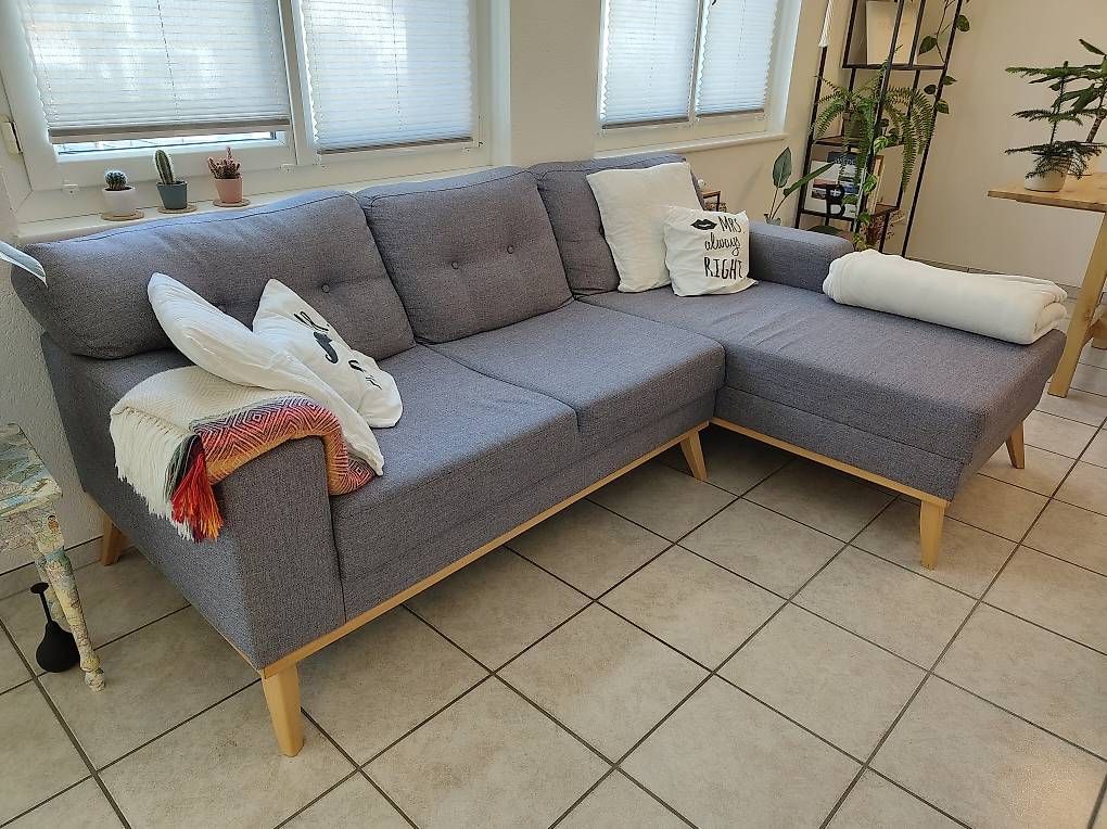 Divani: Sofa hellgrau, Stoff – Usato da Bretzwil venduto da whatsername 2