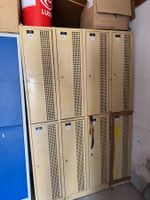 Garderobenschrank