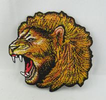 LÖWE - Aufnäher - Aufbügler - Stickerei - 9,3x8,8cm