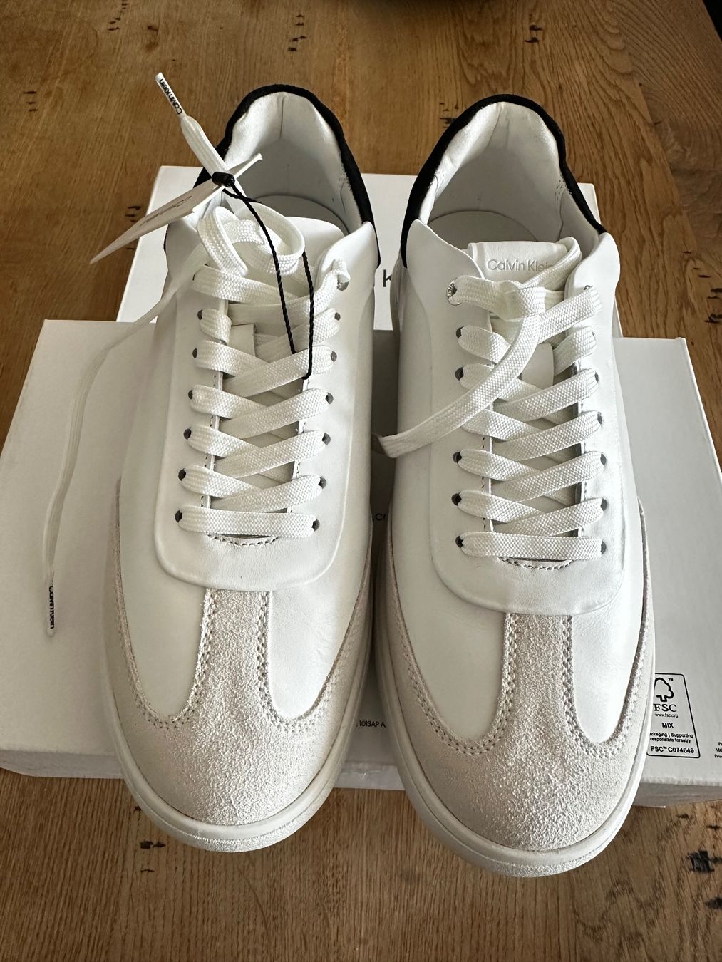 Calvin Klein Scarpe da uomo: Calvin Klein Cupsole Lace Up Low-Top-Sneaker – Nuovo e nell'imballaggio originale da Visp venduto da inf_7cg2 1