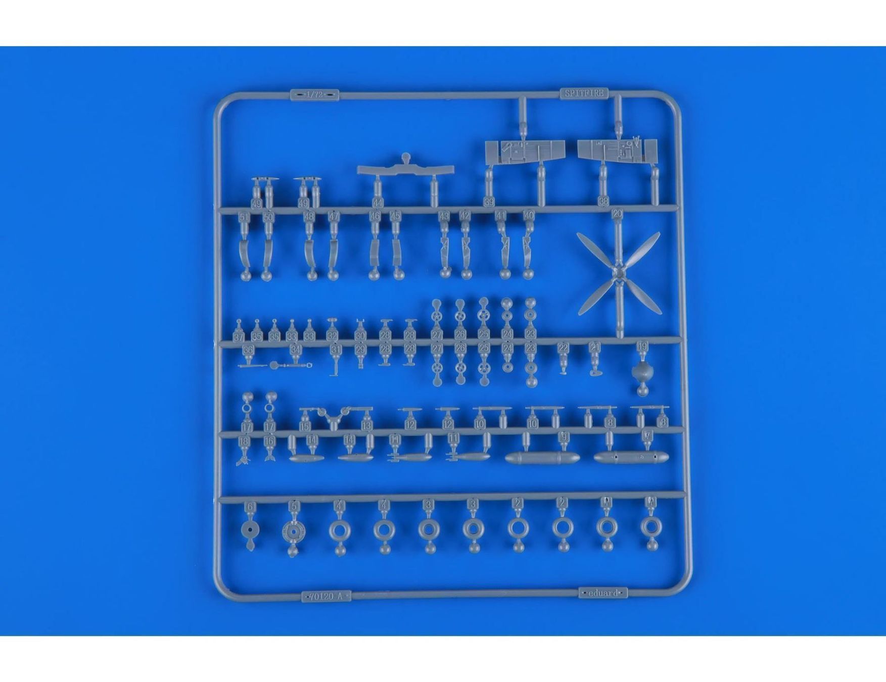 Kit di modellismo & Modellini statici: Eduard Spitfire Mk XVI late, die Beste – Nuovo e nell'imballaggio originale da Neuenhof venduto da Abakan 2