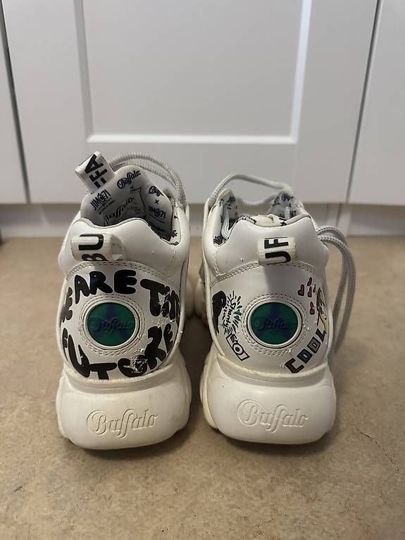 Scarpe da donna: Buffalo Boots GR.41 – Usato da Luzern venduto da _.Horizon._ 3